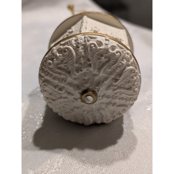 Hallmark 1999 Christmas Story Nativity Ornament Duane Unruh Hinged Doors w/ Box - Picture 8 of 10